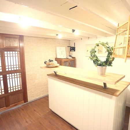 בנגקוק Blue Jasmine Hostel מראה חיצוני תמונה